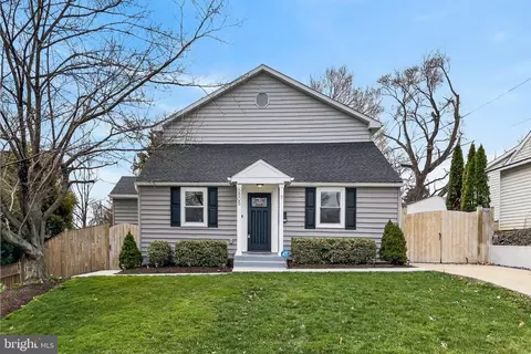 6805 Farragut Ave, Falls Church, VA 22042