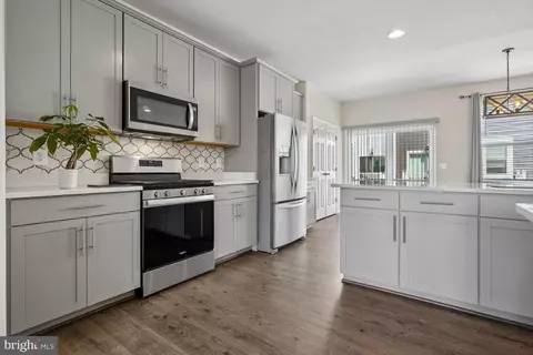 8358 Sallyport St, Lorton, VA 22079