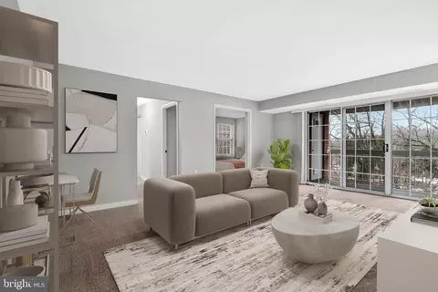 1916 Wilson Ln #202, Mclean, VA 22102