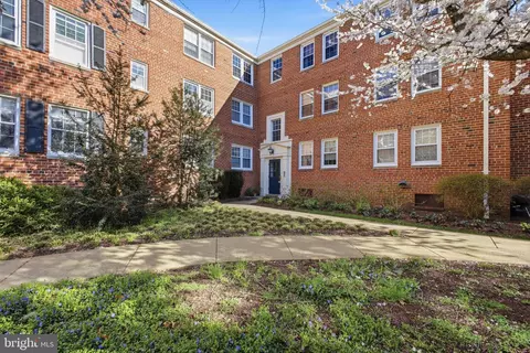 6611 E Wakefield Dr #C1, Alexandria, VA 22307