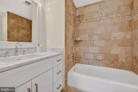 Bath - 9012 A Old Dominion Dr, Mclean, VA 22102 photo 5 of 7