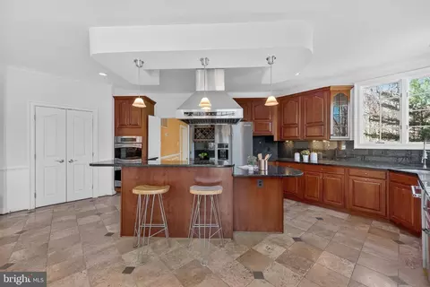 Kitchen - 9012 A Old Dominion Dr, Mclean, VA 22102 photo 4 of 4