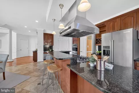 Kitchen - 9012 A Old Dominion Dr, Mclean, VA 22102 photo 2 of 4