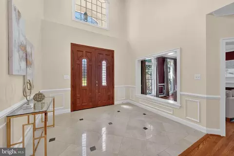 Entry Way - 9012 A Old Dominion Dr, Mclean, VA 22102 photo 1 of 4