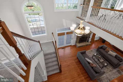 Entry Way - 9012 A Old Dominion Dr, Mclean, VA 22102 photo 4 of 4