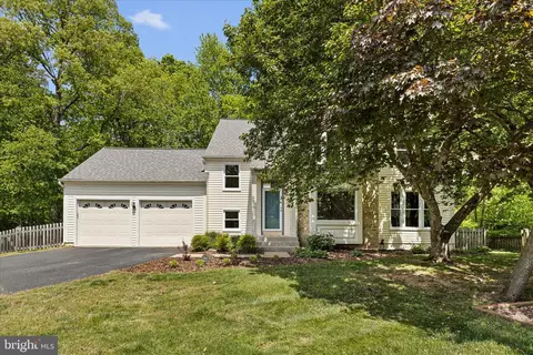 13662 S Springs Dr, Clifton, VA 20124