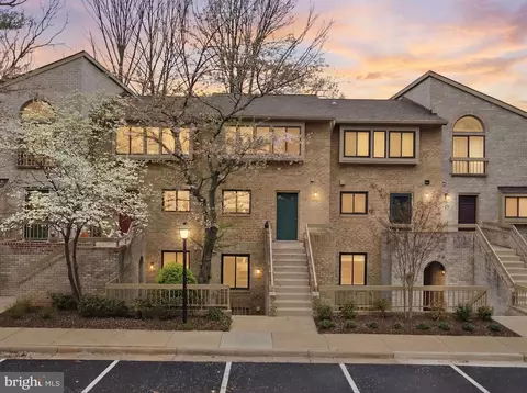 11124 Boathouse Ct #89, Reston, VA 20191
