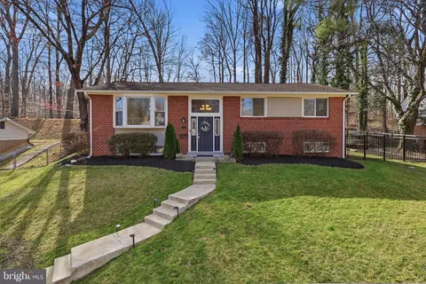 5613 Eastbourne Dr, Springfield, VA 22151