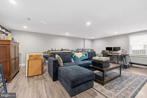 4357 Cub Run Rd, Chantilly, VA 20151 photo 24
