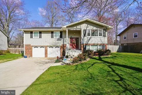 8435 Cherry Valley Ln, Alexandria, VA 22309