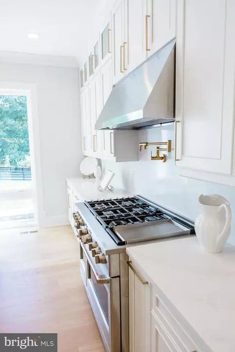 Kitchen - 1101 Clover Dr, Mclean, VA 22101 photo 1 of 6