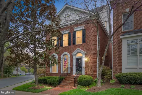 1401 Buena Vista Ave, Mclean, VA 22101