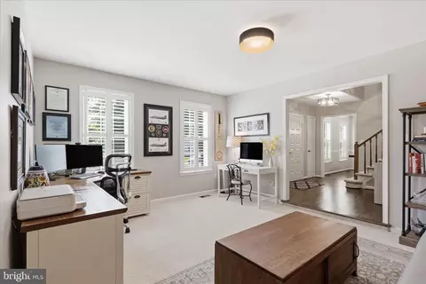 Entry Way - 5208 Ruffner Woods Ct, Burke, VA 22015 photo 2 of 5