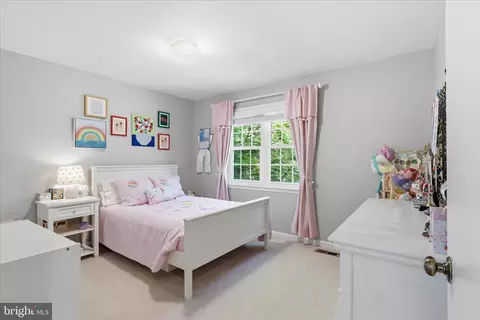 Bedroom - 5208 Ruffner Woods Ct, Burke, VA 22015 photo 4 of 5