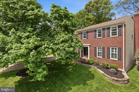 5208 Ruffner Woods Ct, Burke, VA 22015
