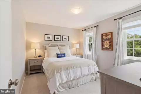 Bedroom - 5208 Ruffner Woods Ct, Burke, VA 22015 photo 5 of 5