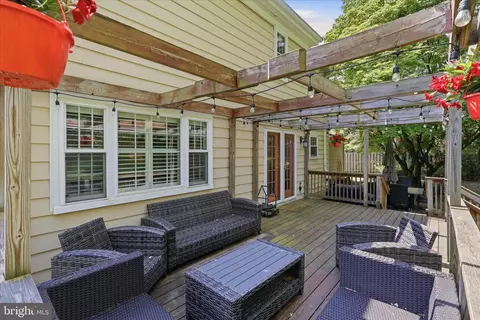 Exterior - 5208 Ruffner Woods Ct, Burke, VA 22015 photo 4 of 7