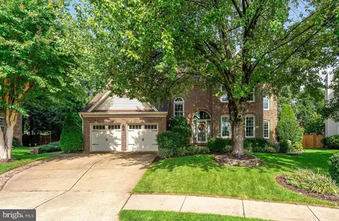 3001 Jeannie Anna Ct, Herndon, VA 20171