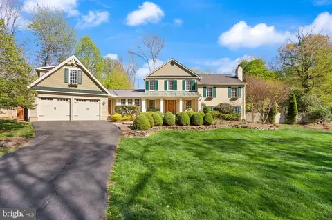 11809 Wayland St, Oakton, VA 22124