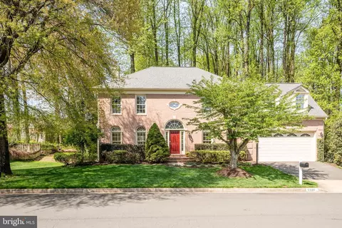 9380 Colbert Ct, Fairfax, VA 22032