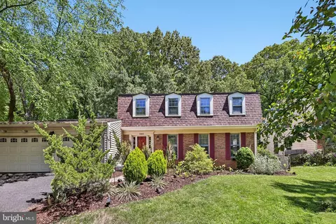 2484 Freetown Dr, Reston, VA 20191
