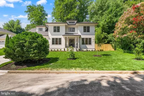 2214 Tulip Dr, Falls Church, VA 22046