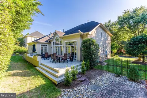 Exterior - 7405 Old Maple Sq, Mclean, VA 22102 photo 5 of 14
