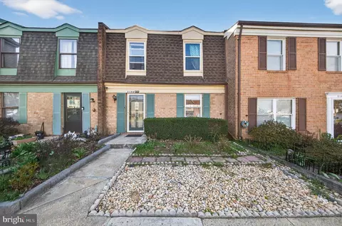 2108 Mager Dr, Herndon, VA 20170