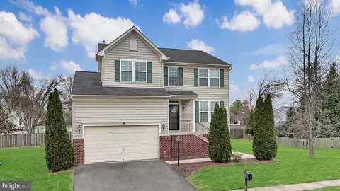 1694 Winterwood Ct, Herndon, VA 20170