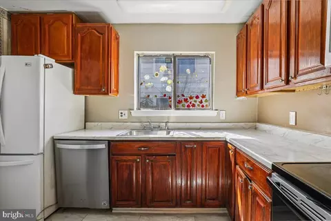 Kitchen - 7113 Itte Ln, Springfield, VA 22150 photo 1 of 1
