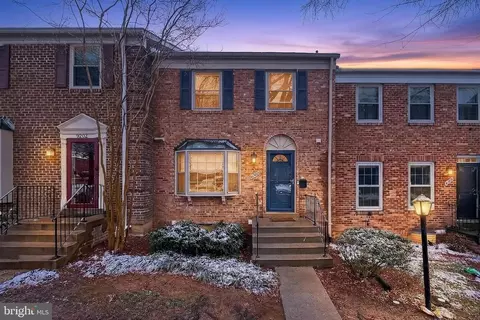 9204 Bailey Ln, Fairfax, VA 22031