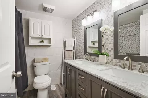 Bath - 8282 Morning Dew Ct, Springfield, VA 22153 photo 1 of 3