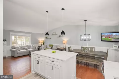 Kitchen - 8282 Morning Dew Ct, Springfield, VA 22153 photo 3 of 5