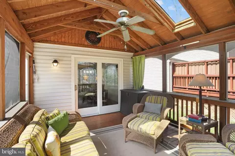 Exterior - 8282 Morning Dew Ct, Springfield, VA 22153 photo 11 of 22