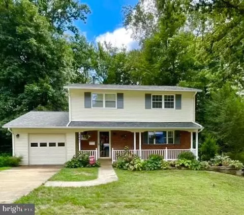 8467 Thames St, Springfield, VA 22151