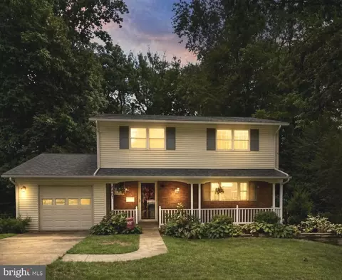 Exterior - 8467 Thames St, Springfield, VA 22151 photo 2 of 7