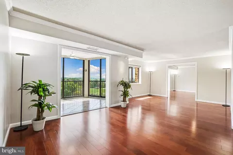 5901 Mount Eagle Dr #1005, Alexandria, VA 22303