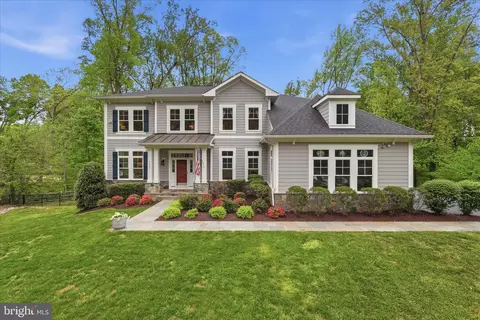 3407 Barkley Dr, Fairfax, VA 22031