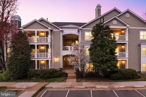 1704 Lake Shore Crest Dr #16, Reston, VA 20190