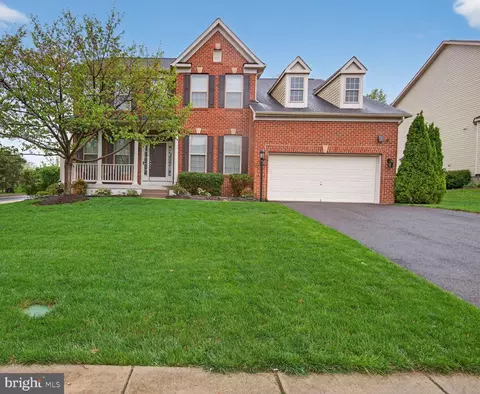 4714 Barnum Ln, Alexandria, VA 22312