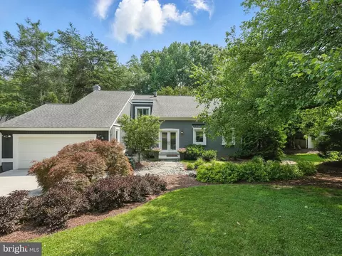 11817 Blue Spruce Rd, Reston, VA 20191