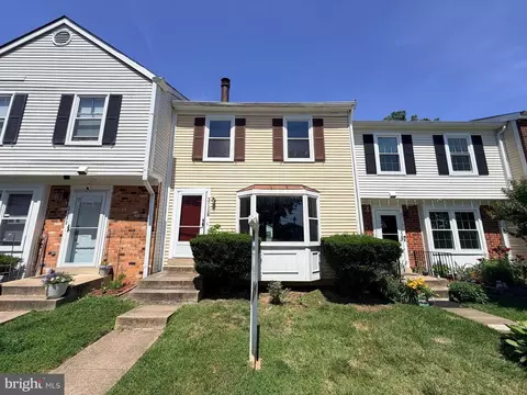 3715 B Munson Rd, Falls Church, VA 22041