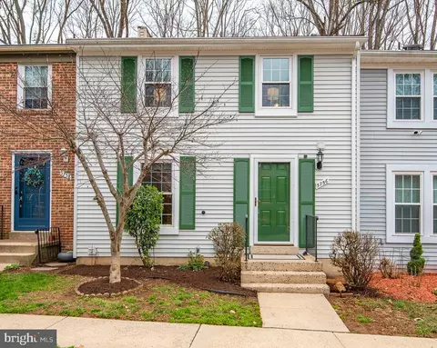 5756 Walnut Wood Ln, Burke, VA 22015