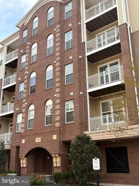 13723 Neil Armstrong Ave #502, Herndon, VA 20171