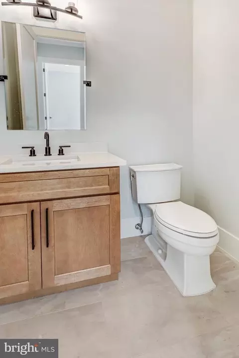 Bath - 7007 Hector Rd, Mclean, VA 22101 photo 2 of 20