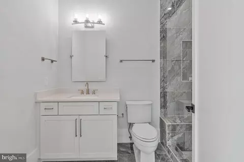 Bath - 7007 Hector Rd, Mclean, VA 22101 photo 10 of 16