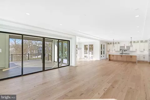 Living - 7007 Hector Rd, Mclean, VA 22101 photo 5 of 12