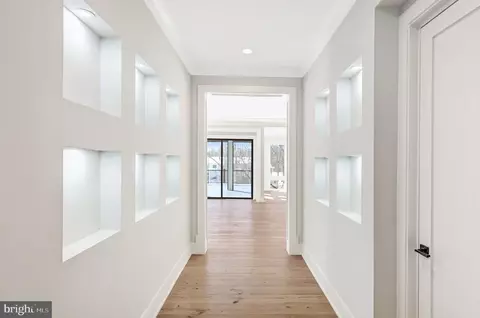 Entry Way - 7007 Hector Rd, Mclean, VA 22101 photo 11 of 11