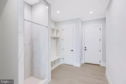 Entry Way - 7007 Hector Rd, Mclean, VA 22101 photo 3 of 11