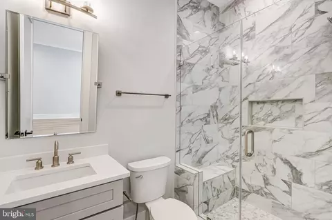 Bath - 7007 Hector Rd, Mclean, VA 22101 photo 17 of 20